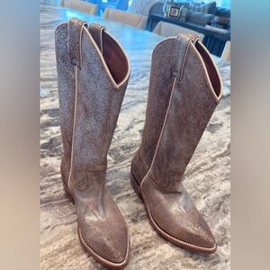 FRYE boots 7.5
 Gold Western-Style Women's Boots New 
Never used